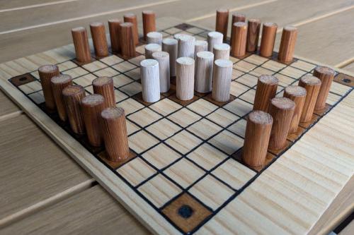 /img/hnefatafl.jpg
